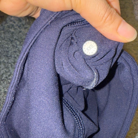 Lululemon Reveal 7/8 Tight size 4 - Picture 14 of 14